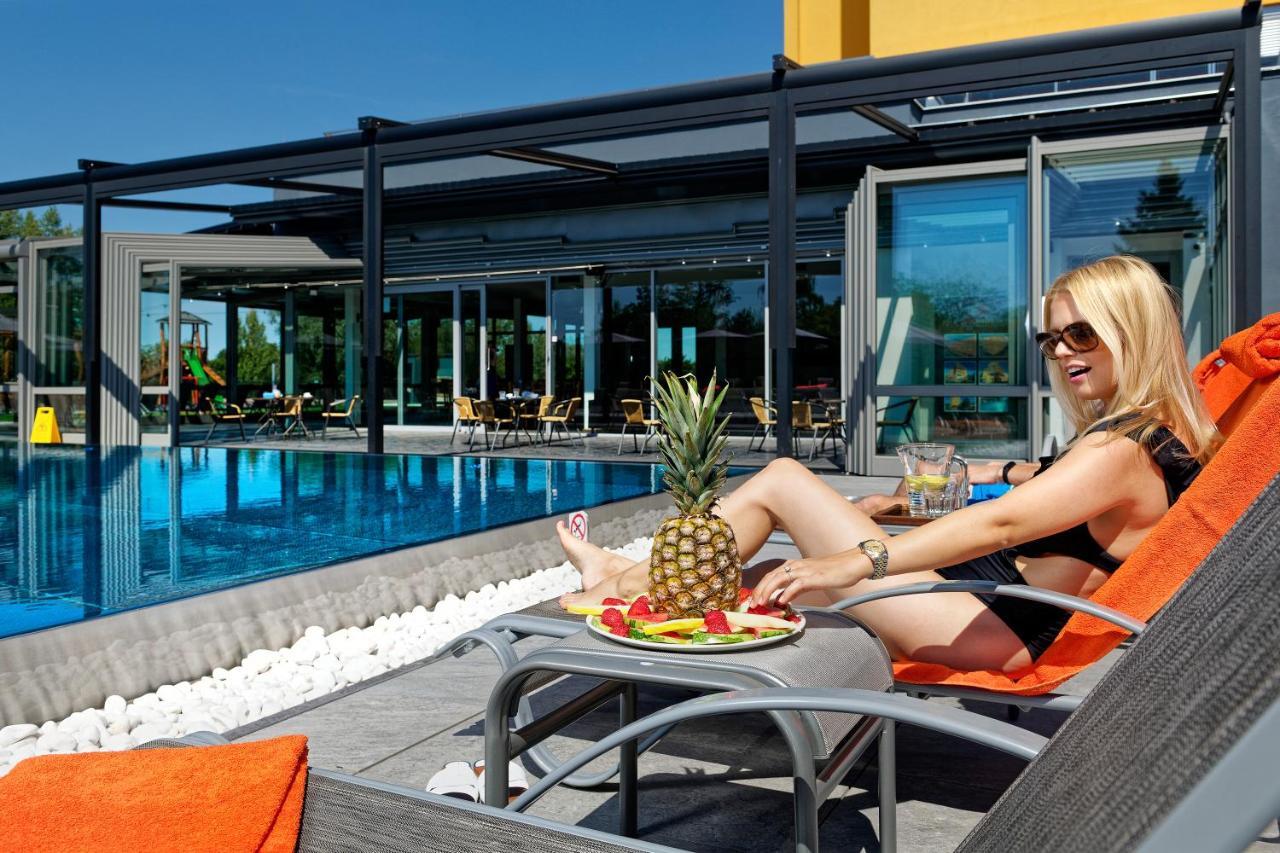 Hotel Aura Design & Garden Pool Prága Kültér fotó